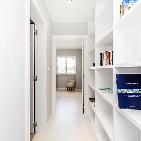 Bright Visconde Apartment Cascais